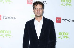 Joshua Jackson - 2nd Annual Environmental Media Association Honors Benefit Gala - SEP 19 - photoshot BangShowbiz