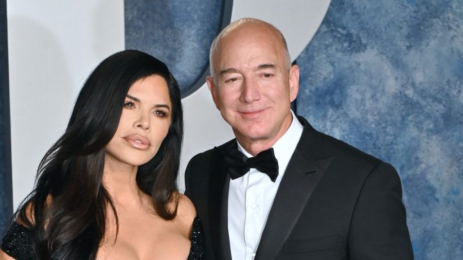 Lauren Sánchez und Jeff Bezos haben sich nach fünf Jahren Beziehung verlobt. (juw/spot)