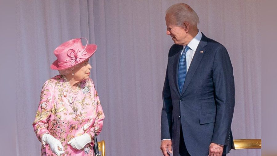 Die Queen mit US-Präsident Joe Biden 2021 in England. (hub/spot)