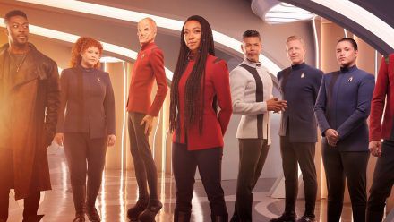 "Star Trek: Discovery": Captain Burnham (Sonequa Martin-Green) und ihre Crew. (eee/spot)