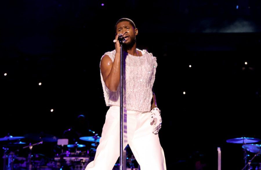 Usher - Apple Music Super Bowl LVIII Halftime Show 2024 - Getty BangShowbiz
