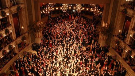 Der Wiener Opernball ist jedes Jahr der gesellschaftliche Höhepunkt der Ballsaison im Wiener Fasching. (ln/spot)