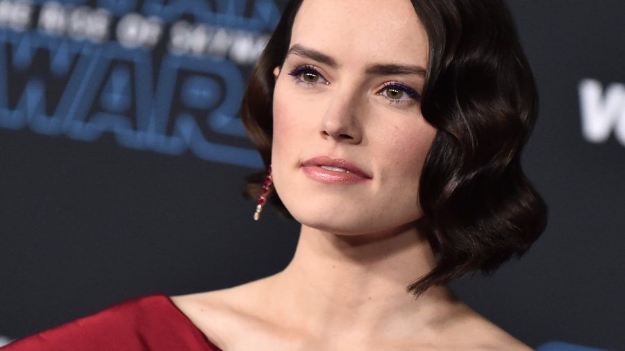 Daisy Ridley geben die Fan-Reaktionen auf "Star Wars 9" nach wie vor zu denken. (lau/spot)