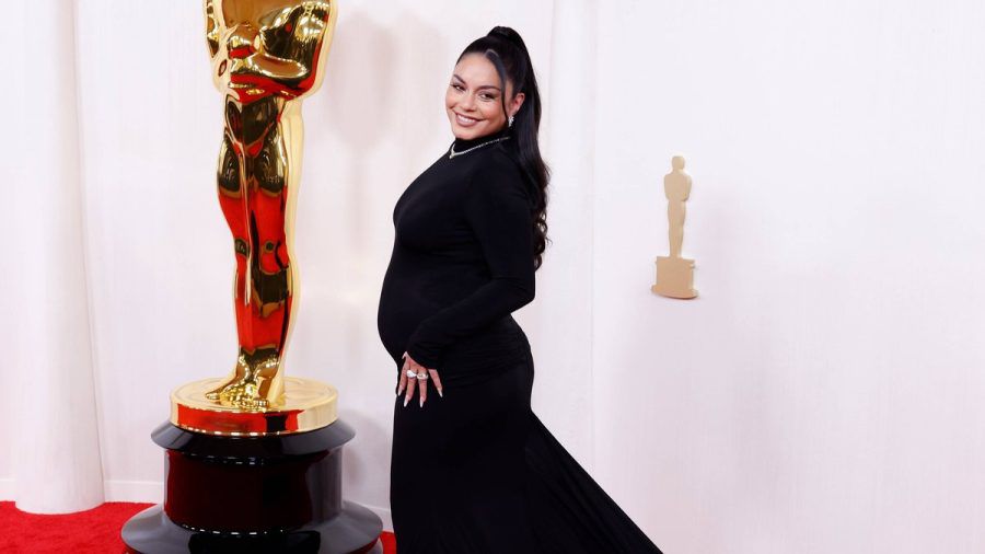 Vanessa Hudgens setzt ihren Babybauch bei den Oscars in Szene. (eee/spot)