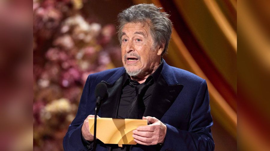 Al Pacino bei der 96. Verleihung der Academy Awards: Er durfte den Gewinner in der Kategorie "Bester Film" bekannt geben. (the/spot)