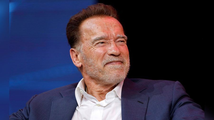 Arnold Schwarzenegger ist nun "ein bisschen mehr Maschine". (eee/spot)