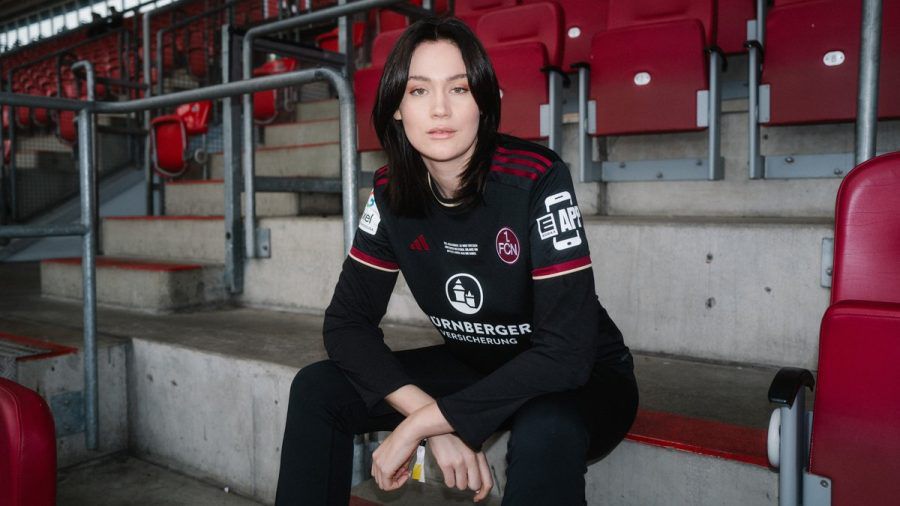 Gloria-Sophie Burkandt im Stadion des 1. FC Nürnberg. (obr/spot)