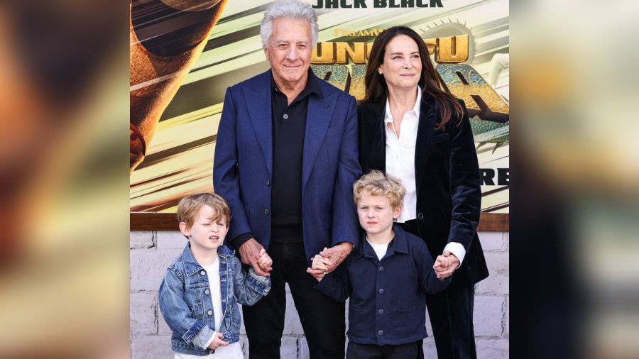 Familiensache bei der Premierenfeier: Dustin Hoffman brachte seine Frau Lisa und seine beiden Enkelsöhne mit. (ae/spot)