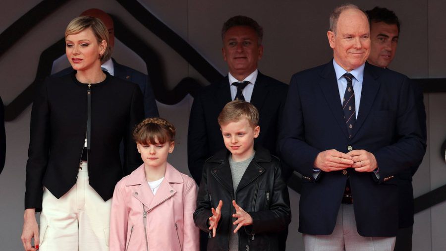 Die Fürstenfamilie verfolgte den Monaco E-Prix am 27. April. (ae/spot)