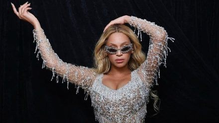 Beyoncé verzaubert Fans nicht nur mit ihrer Musik, sondern seit Kurzem auch mit einer eigenen Haarpflegelinie. (the/spot)