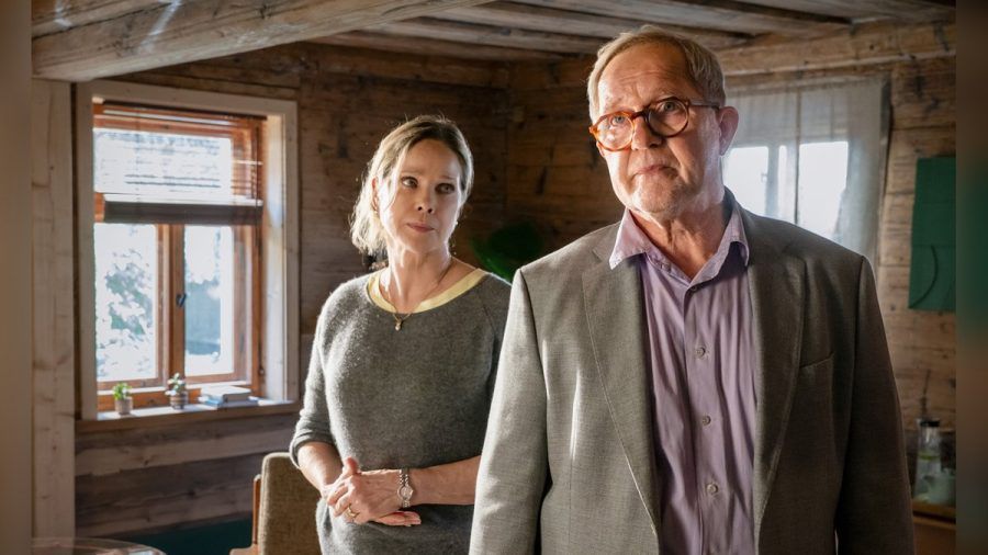 Das Schauspielerehepaar Ann-Kathrin Kramer und Harald Krassnitzer brilliert im dritten "Familie Anders"-Film als problembeladenes Ehepaar Liv und Leander Herzog. (ili/spot)