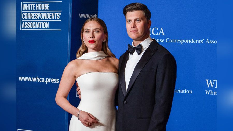 Scarlett Johansson und Colin Jost beim traditionellen Presse-Dinner im Weißen Haus. (the/spot)