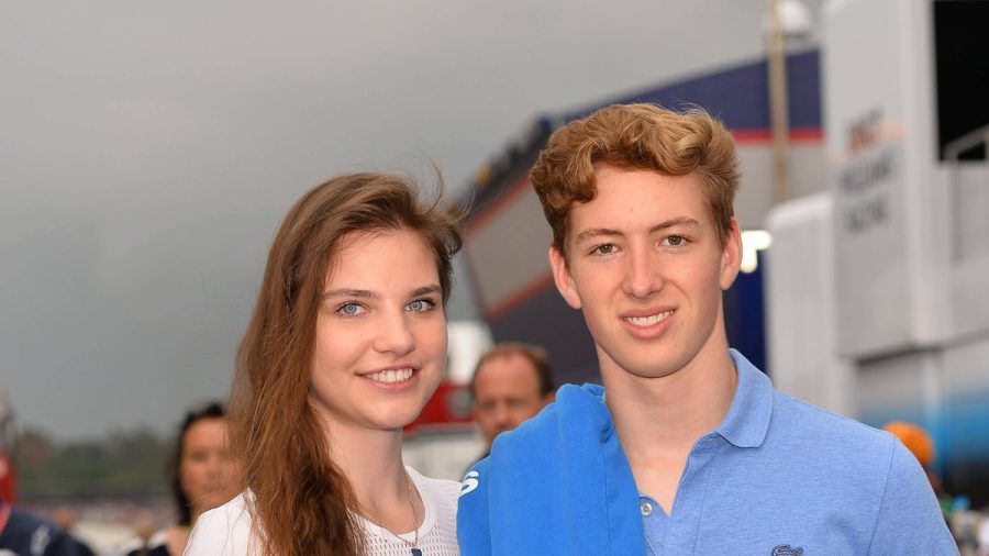 David Schumacher ist total glücklich mit Vivien Keszthelyi. (eyn/spot)