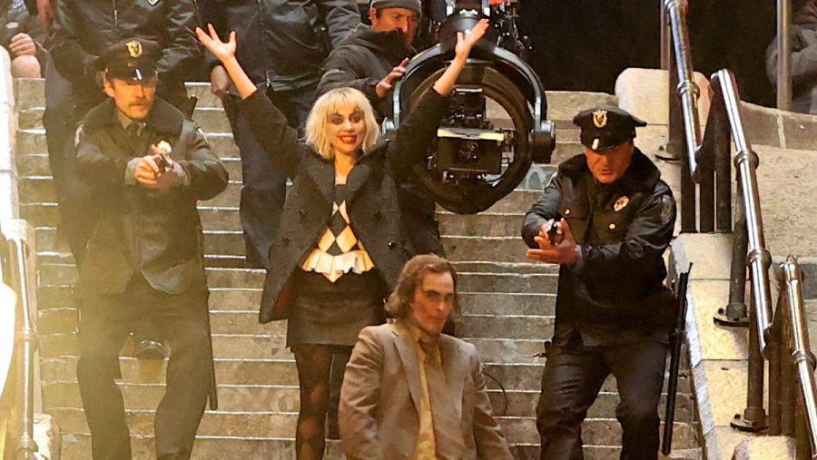 Lady Gaga und Joaquin Phoenix bei den Dreharbeiten zur Fortsetzung von "Joker". (ym/spot)