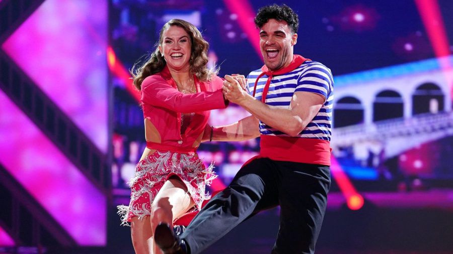 Stefano Zarrella trat mit Mariia Maksina an. Jetzt ist er bei "Let's Dance" ausgeschieden. (wue/spot)