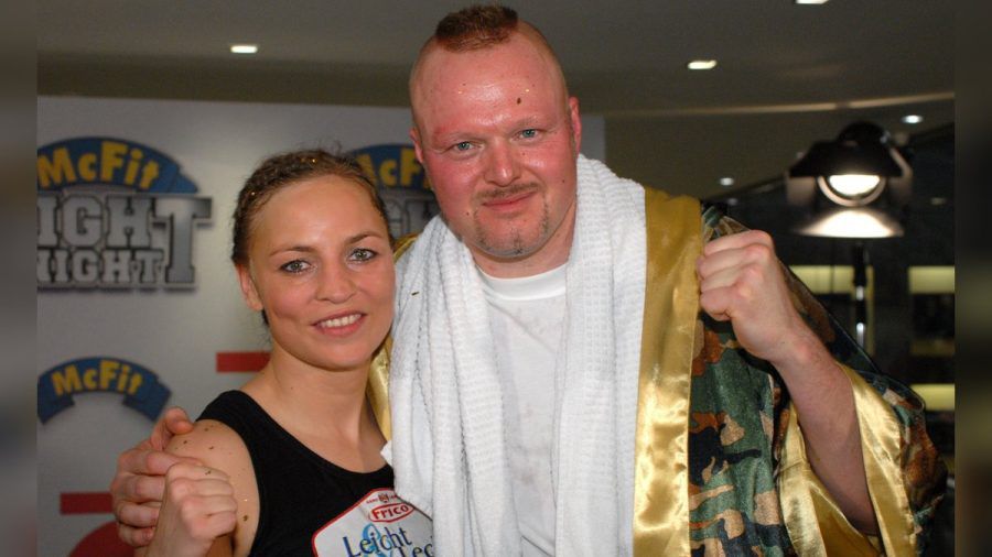 Regina Halmich und Stefan Raab nach der "Fight Night" 2007. (eee/spot)