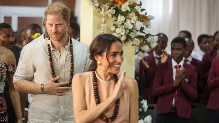 Prinz Harry und Herzogin Meghan sind in Nigeria angekommen. (ncz/spot)