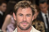 Chris Hemsworth steht zu seinen Marvel-Auftritten. (hub/spot)