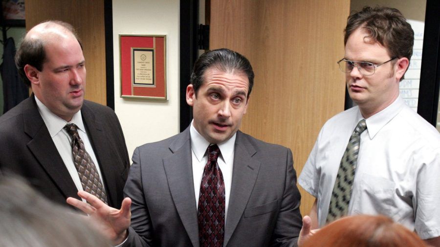 Steve Carell (M.) in der ursprünglichen "The Office"-Serie aus den USA. (dr/spot)