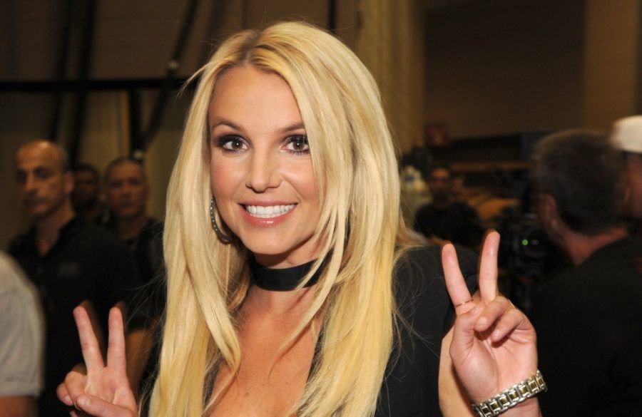 Britney Spears - the iHeartRadio Music Festival - Backstage - 2013 - Getty BangShowbiz