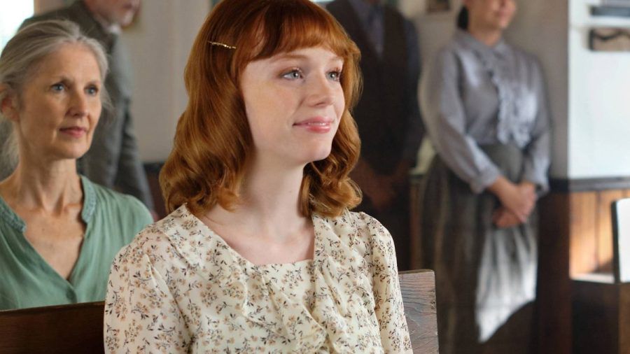 Mamie Laverock, hier in einer Szene der Netflix-Serie "Die Coal Valley Saga", stürzte vom Balkon eines Krankenhauses in die Tiefe. (lau/spot)