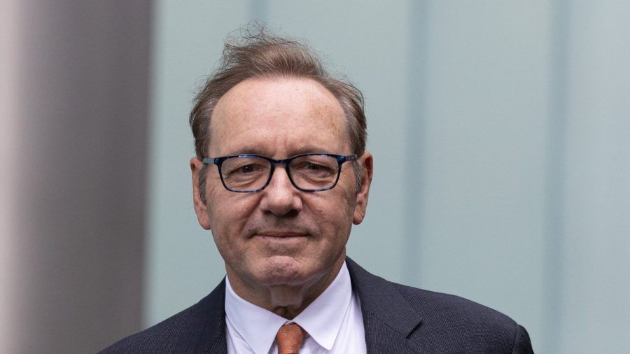 Prominente Freunde setzen sich für Kevin Spacey ein. (hub/spot)