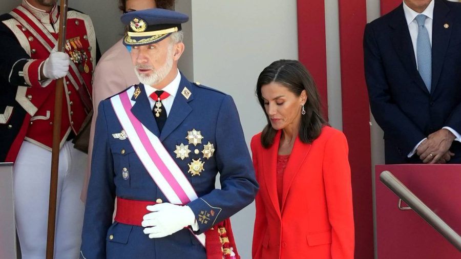 König Felipe und Königin Letizia beim National Armed Forces Day. (eyn/spot)