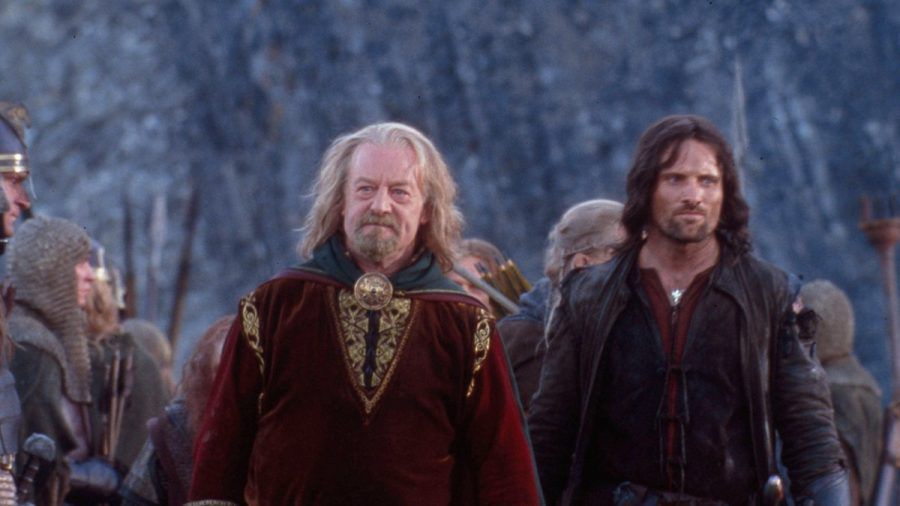 Bernhard Hill (l.) mit Viggo Mortensen in "Der Herr der Ringe: Die zwei Türme". (smi/spot)