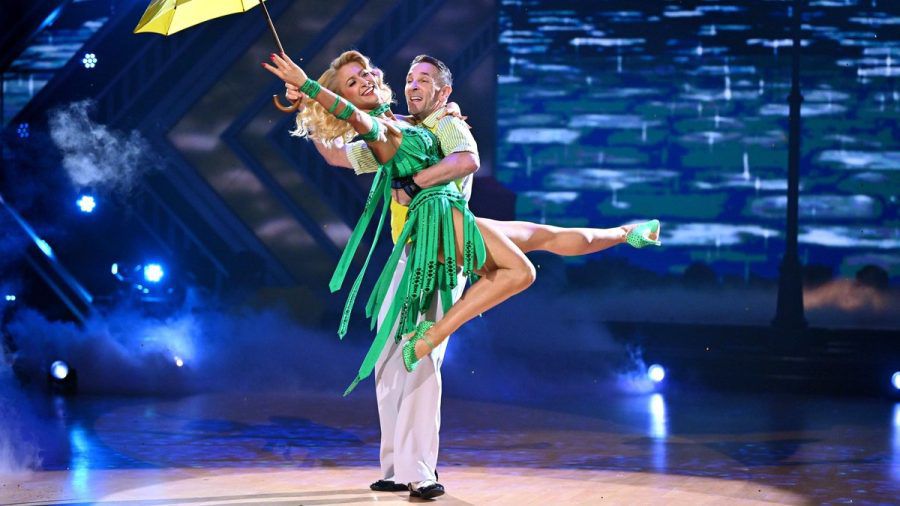 Mark Keller und Kathrin Menzinger in der "Let's Dance"-Ausgabe vom vergangenen Freitag. (wue/spot)