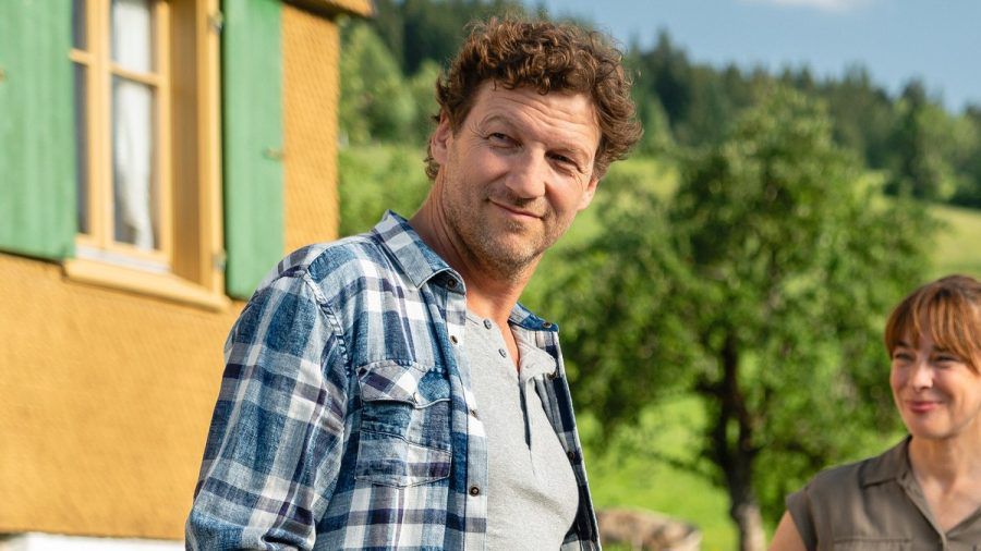 Seit 2018 verkörperte Schauspieler Thomas Unger Georg Leitner in der Familiensaga "Daheim in den Bergen" - nun stehen die letzten beiden Filme an. (ili/spot)