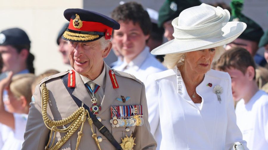 König Charles und Königin Camilla bei ihrer Ankunft in Frankreich. (hub/spot)