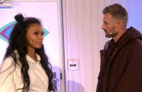 Cecilia Asoro mit Moderator Jochen Schropp bei "Promi Big Brother". (wue/spot)