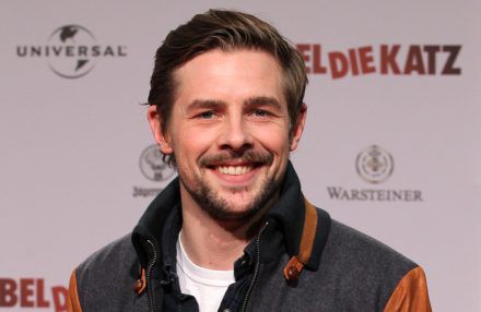 Klaas Heufer-Umlauf - November 2011 BangShowbiz