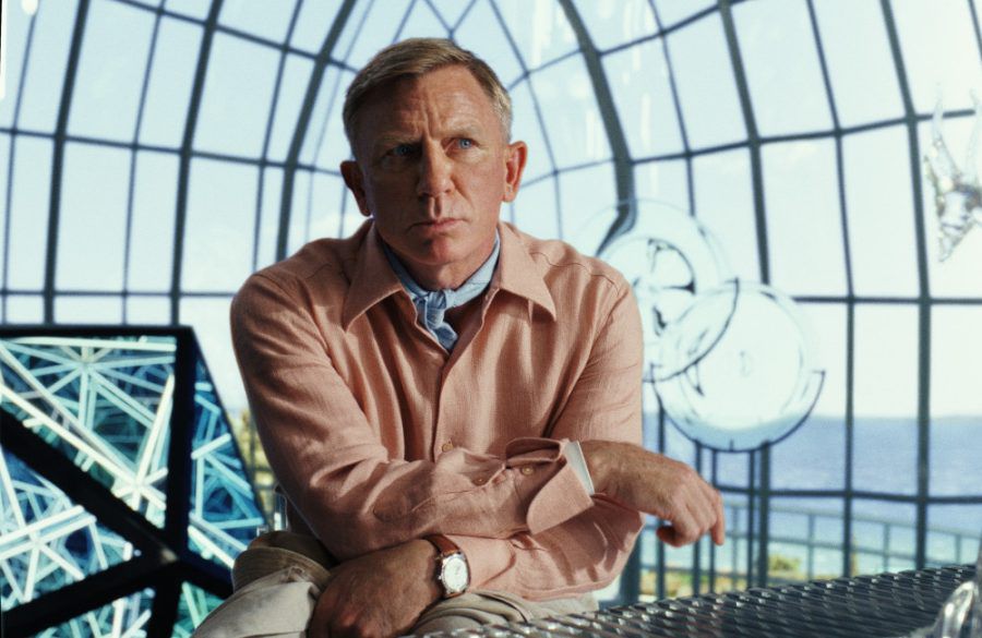 Daniel Craig - Glass Onion - A Knives Out Mystery - Netflix BangShowbiz