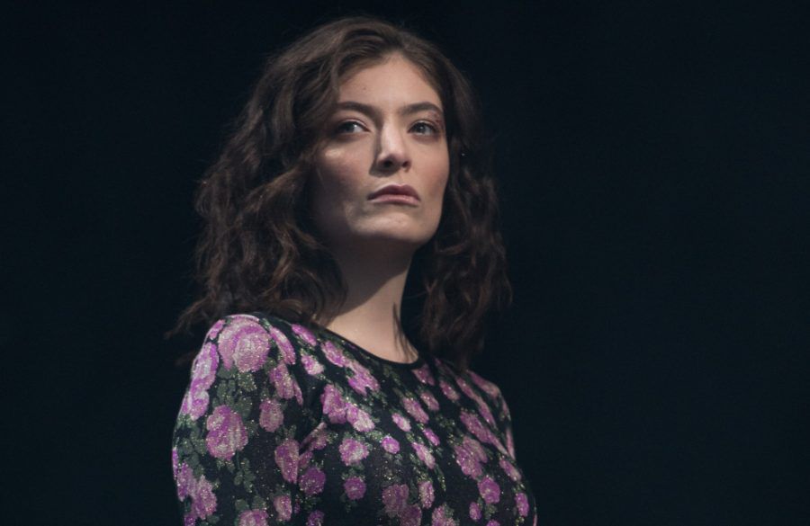 Lorde - JUN 2017 - AVALON - Other Stage at Glastonbury BangShowbiz