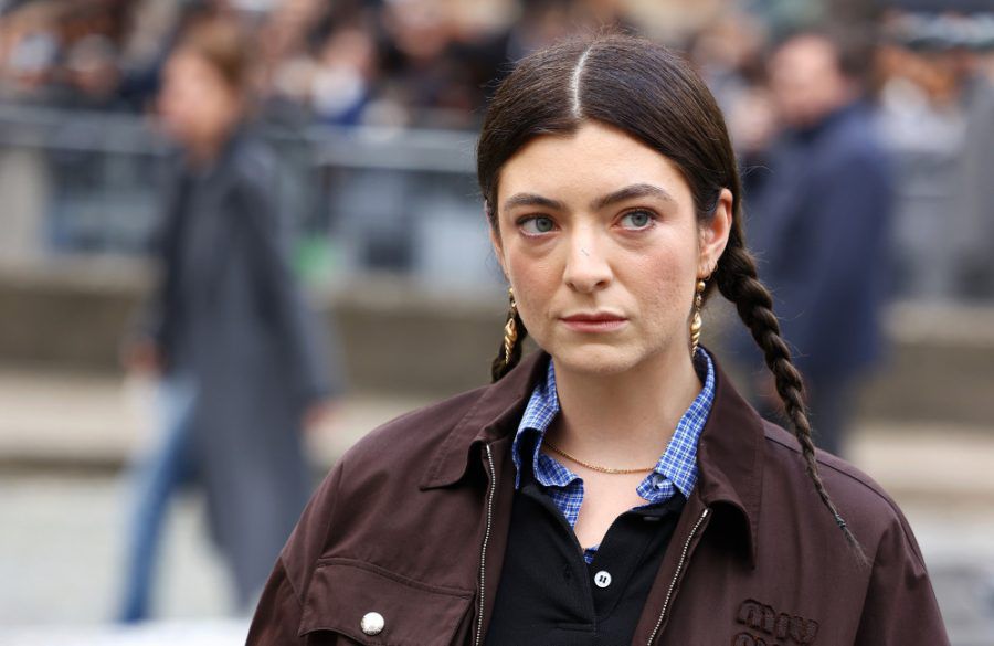 Lorde - Paris Fashion Week - Womenswear Fall/Winter 2024-2025 - Getty BangShowbiz