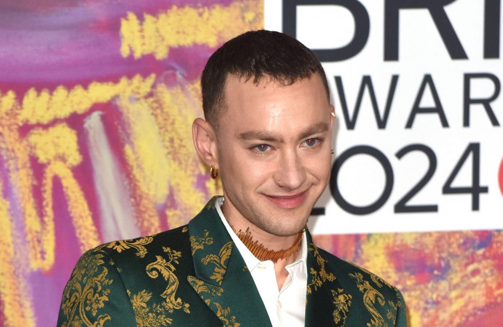 Olly-Alexander-beklagt-antiquierten-Ansatz-der-Musikindustrie