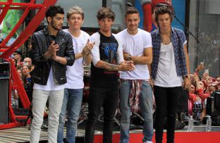 One Direction perform on NBC's Today August 2013 NY - Famous BangShowbiz