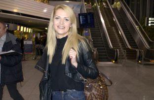 Sara Kulka / Abreise zum RTL-Dschungelcamp Frankfurt am Main / Philipp Mertens/Geisler-Fotopress / 01/2015 BangShowbiz