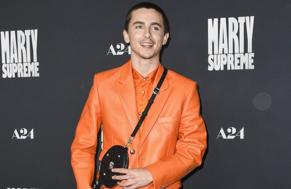 Timoth-e-Chalamet-verteidigt-Kommentare-w-hrend-Marty-Supreme-Pressetour