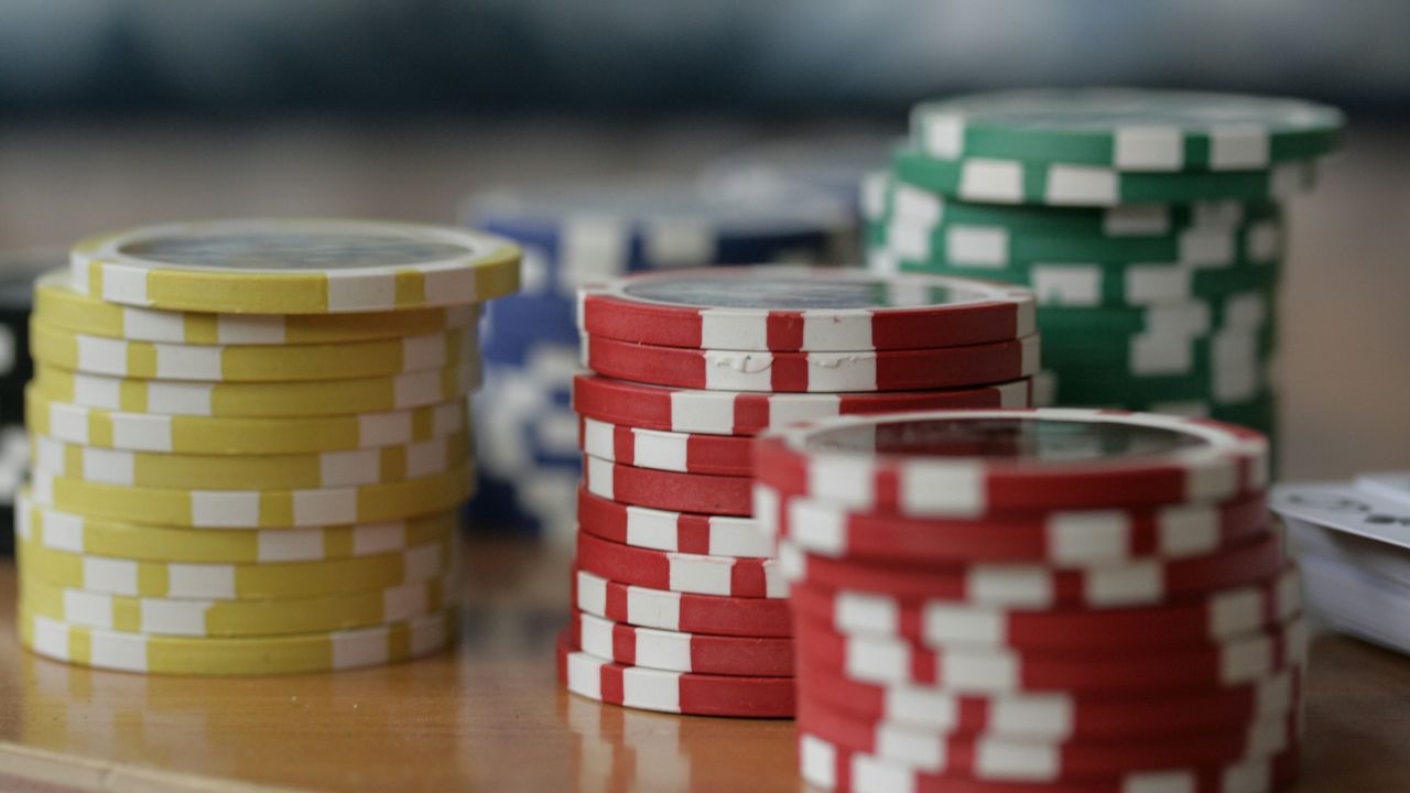 Poker-Profis-Sportler-und-Fernsehstars-Welche-sterreicher-sieht-man-manchmal-im-Casino-