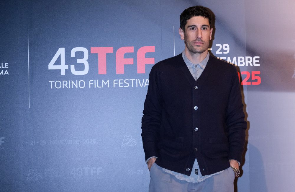 Jason-Biggs-zeigt-seinem-Sohn-ber-hmte-American-Pie-Szene