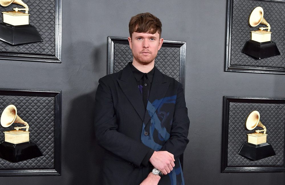 James-Blake-teasert-neue-Musik-an