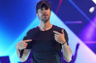 Enrique Iglesias - The Trilogy Tour in Dallas 2023 - Avalon BangShowbiz