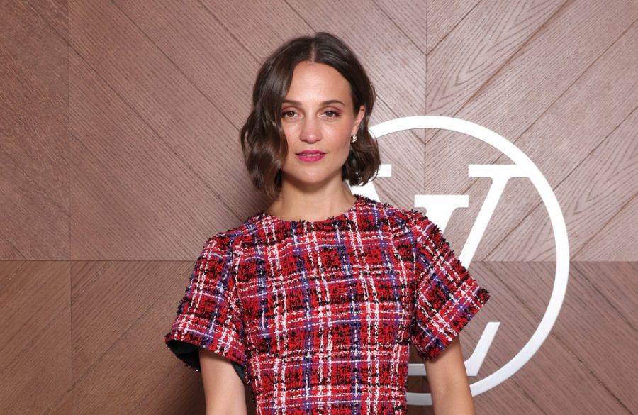 Alicia Vikander - Louis Vuitton: Photocall - Paris Fashion Week 2025 - Getty BangShowbiz