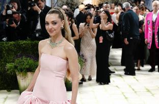 Amanda Seyfried - Met Gala - May 2026 Avalon BangShowbiz