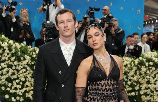 Callum Turner and Dua Lipa at Met Gala 2025 May in NY - Getty BangShowbiz