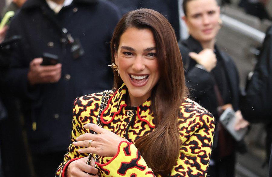 Dua Lipa arriving for Chanel during the Haute Couture Spring Summer 2026 - PFW - Getty BangShowbiz