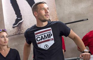 Lukas Podolski - KÃ¶ln Juli 2016 - dpa BangShowbiz