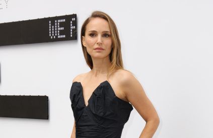 Natalie Portman - Stella McCartney - Paris Fashion Week RTW Spring 2025 - Getty BangShowbiz